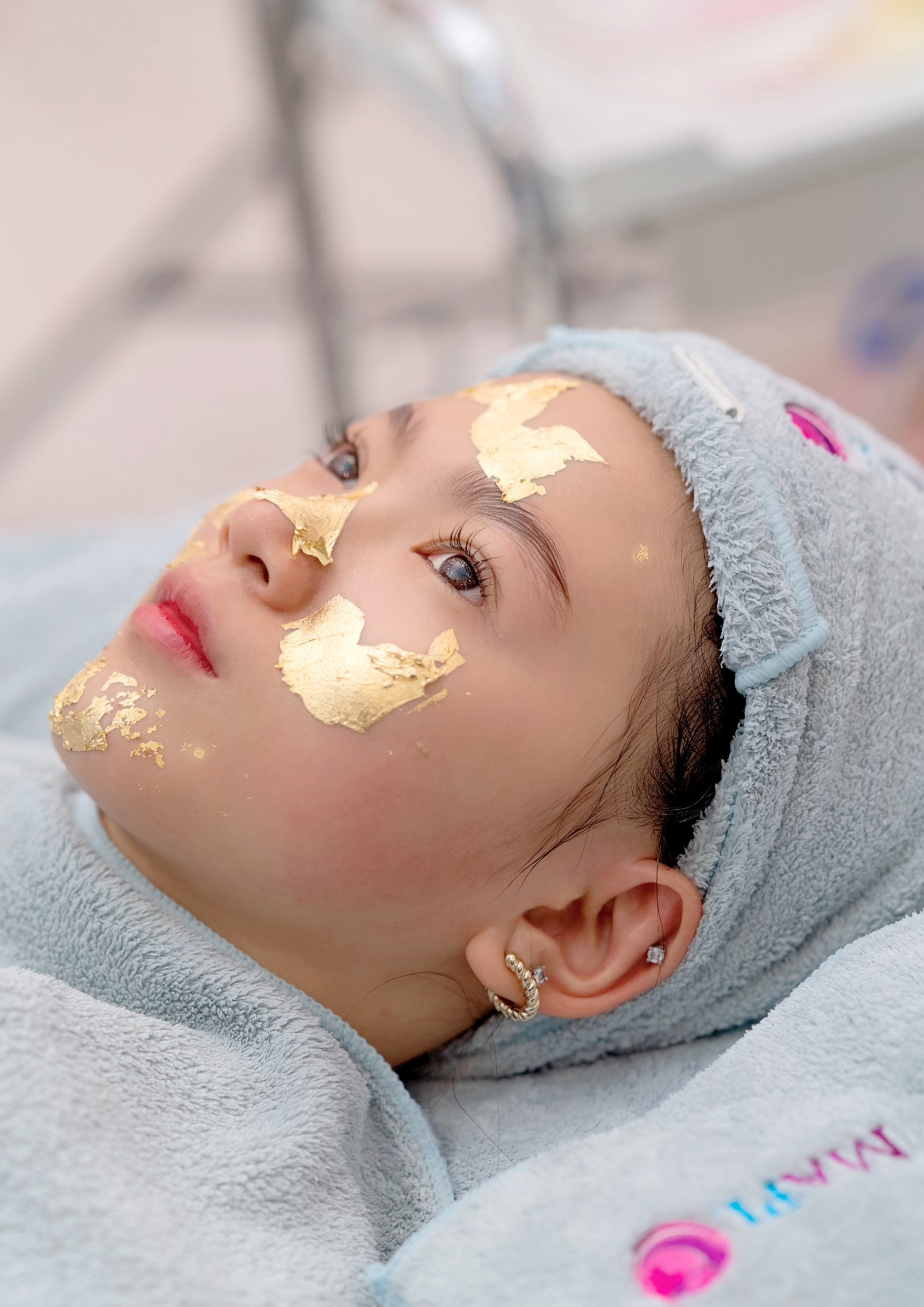 24K Gold Glow Facial